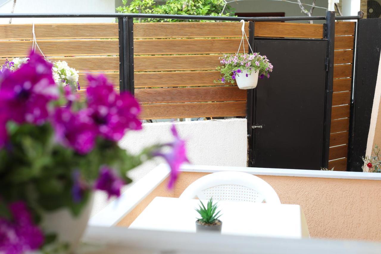 Vila Feliz - Premium Rooms With Free Private Parking Влёра Экстерьер фото