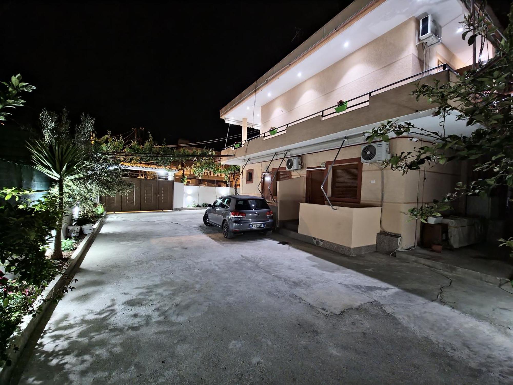 Vila Feliz - Premium Rooms With Free Private Parking Влёра Экстерьер фото