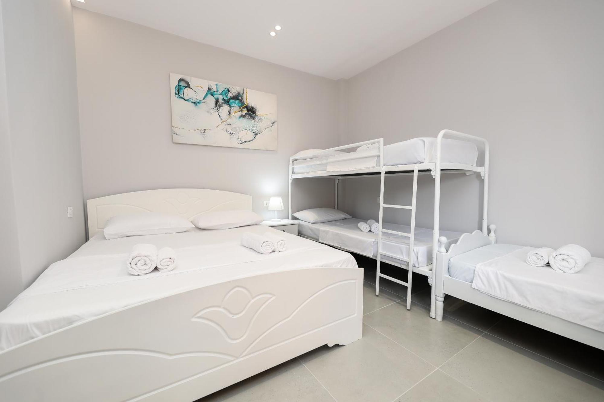 Vila Feliz - Premium Rooms With Free Private Parking Влёра Экстерьер фото
