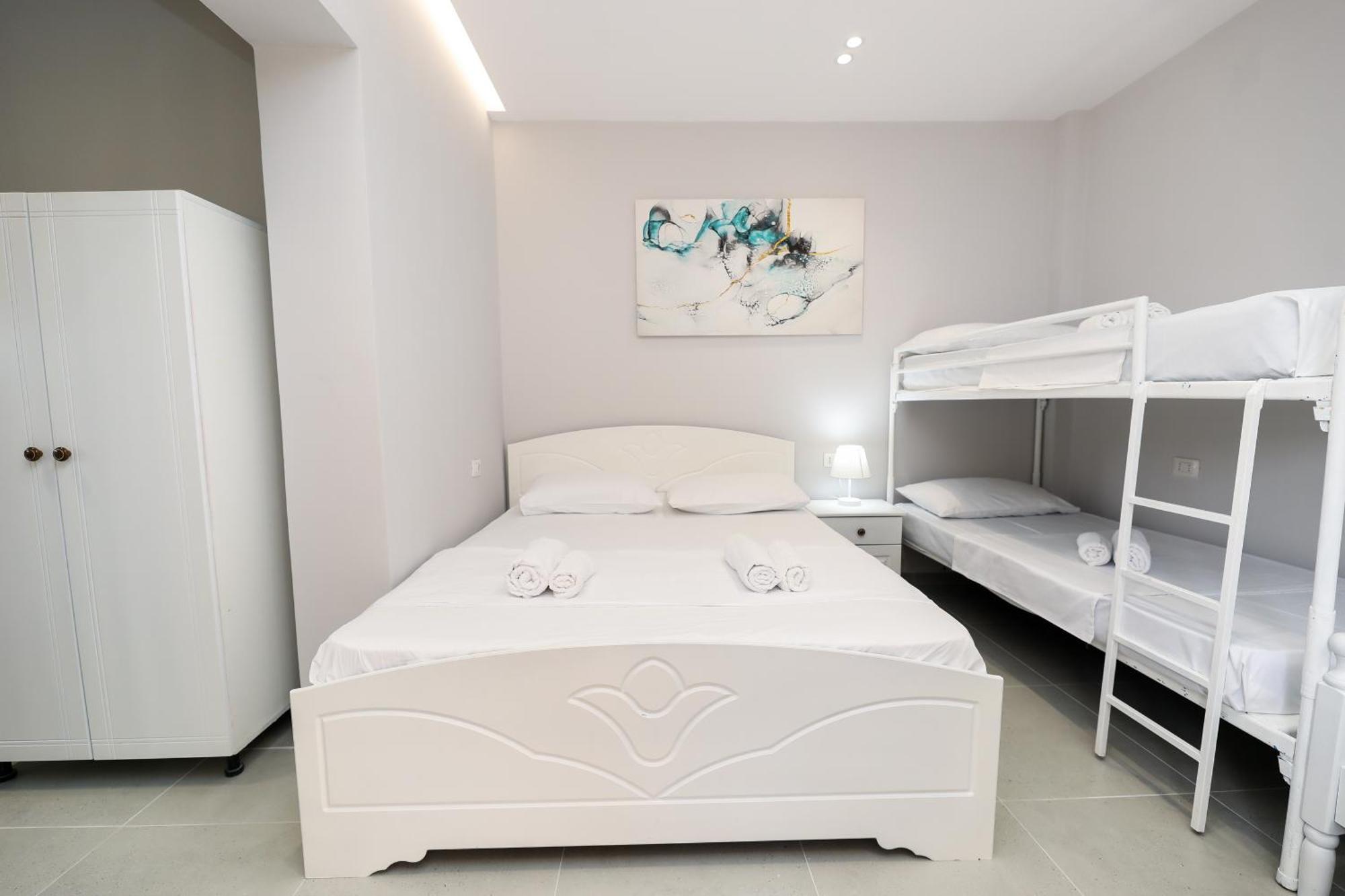 Vila Feliz - Premium Rooms With Free Private Parking Влёра Экстерьер фото