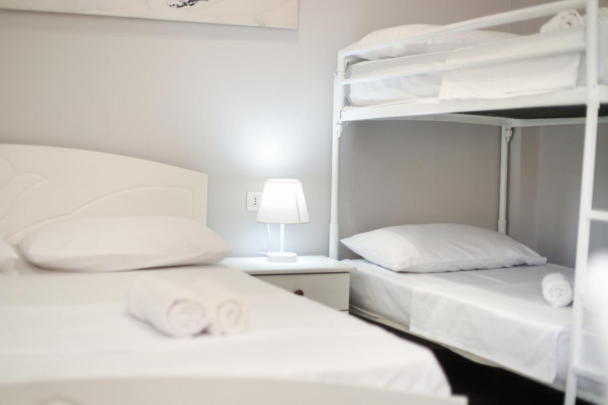 Vila Feliz - Premium Rooms With Free Private Parking Влёра Экстерьер фото