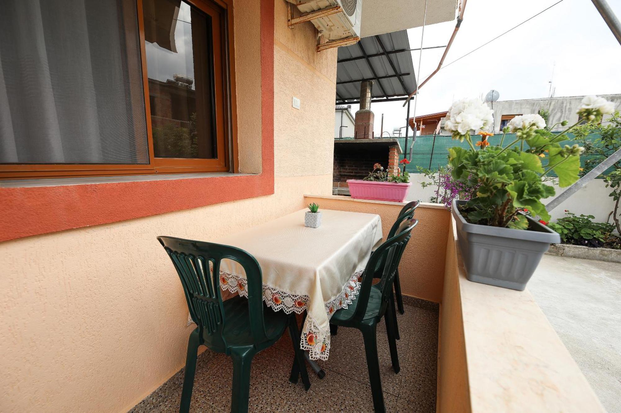 Vila Feliz - Premium Rooms With Free Private Parking Влёра Экстерьер фото