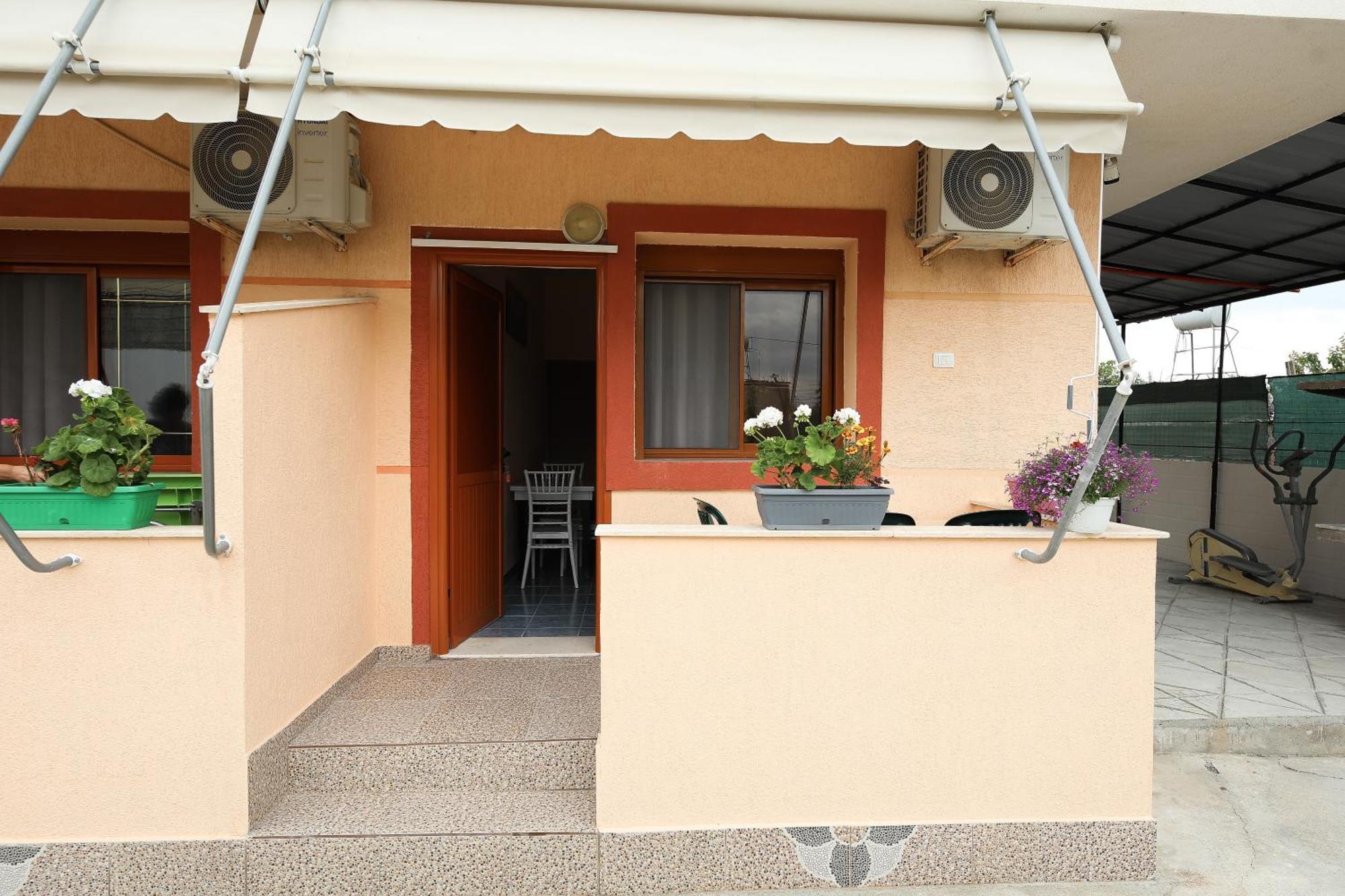 Vila Feliz - Premium Rooms With Free Private Parking Влёра Экстерьер фото
