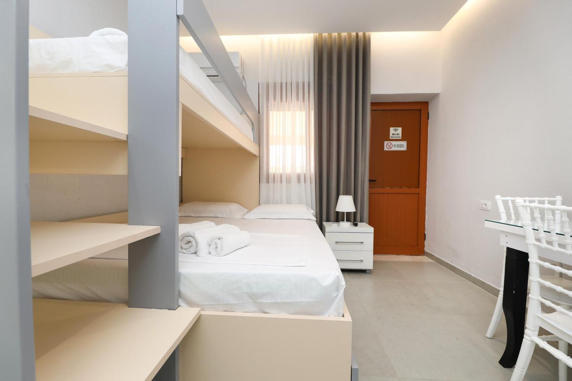 Vila Feliz - Premium Rooms With Free Private Parking Влёра Экстерьер фото