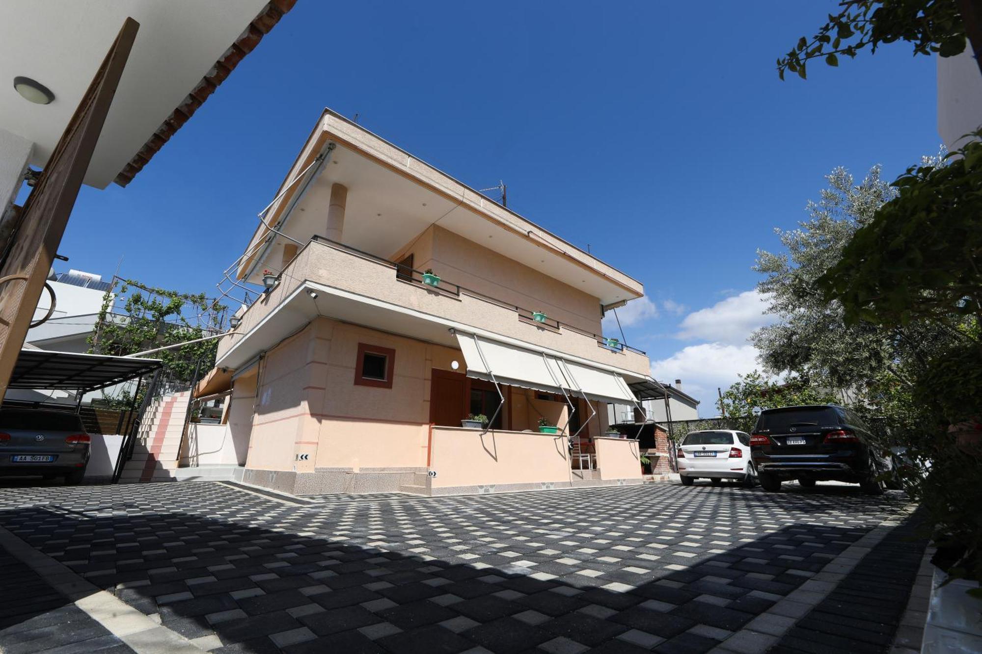 Vila Feliz - Premium Rooms With Free Private Parking Влёра Экстерьер фото